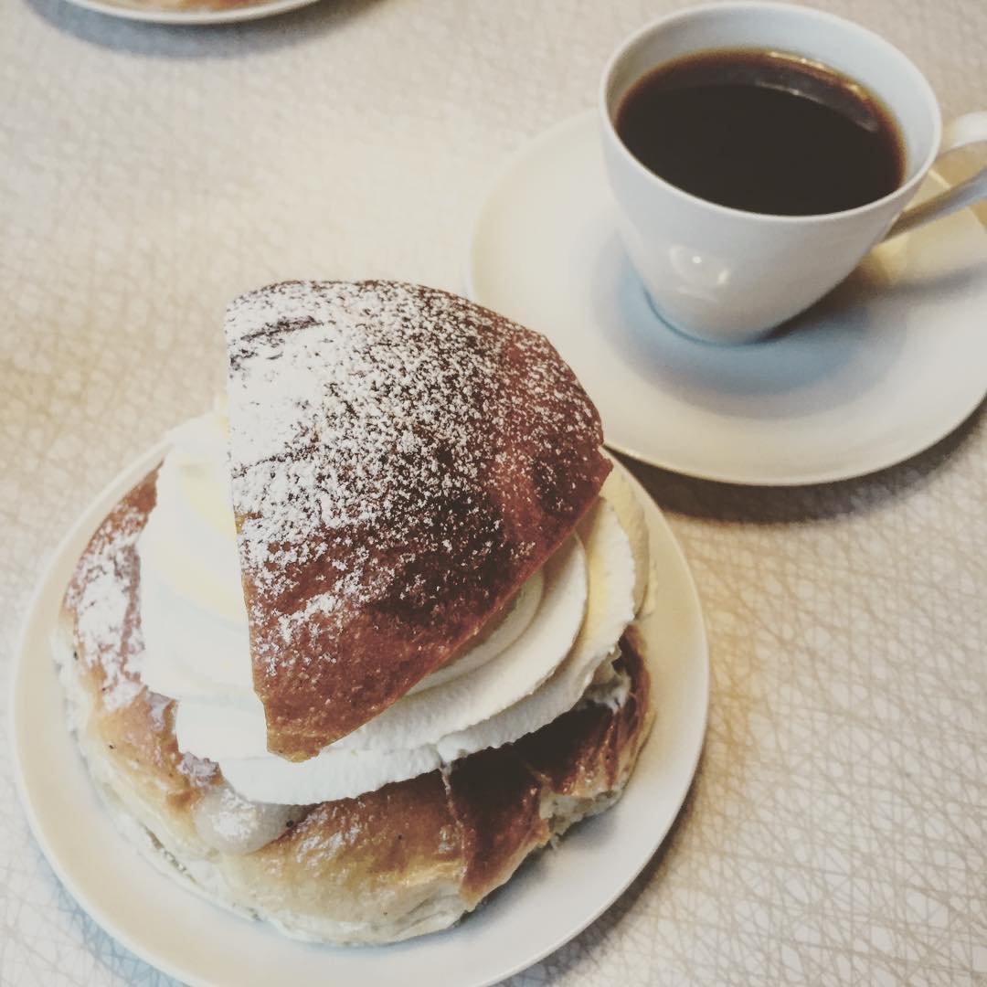Bästa frun har varit och köpt hos Bagaren & konditorn.