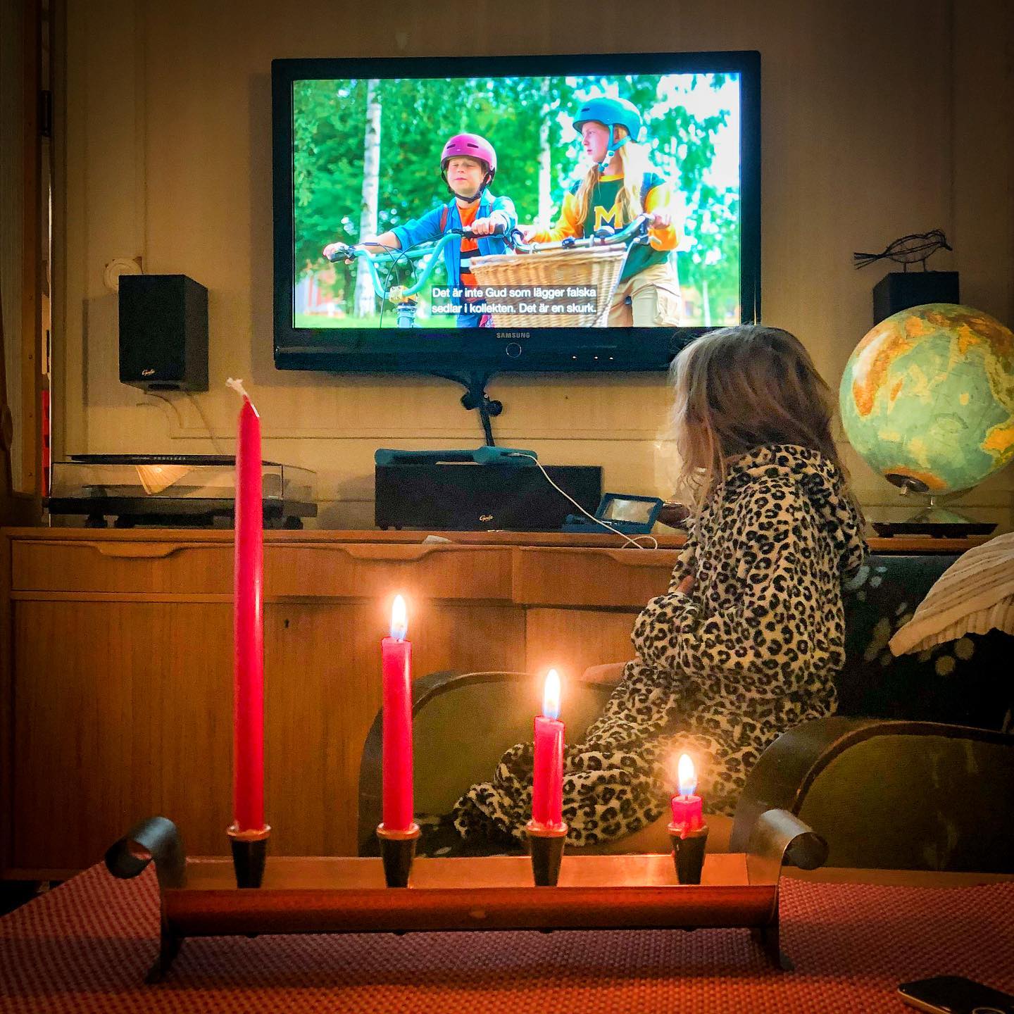 Kvällsmys i december med skolmysteriet