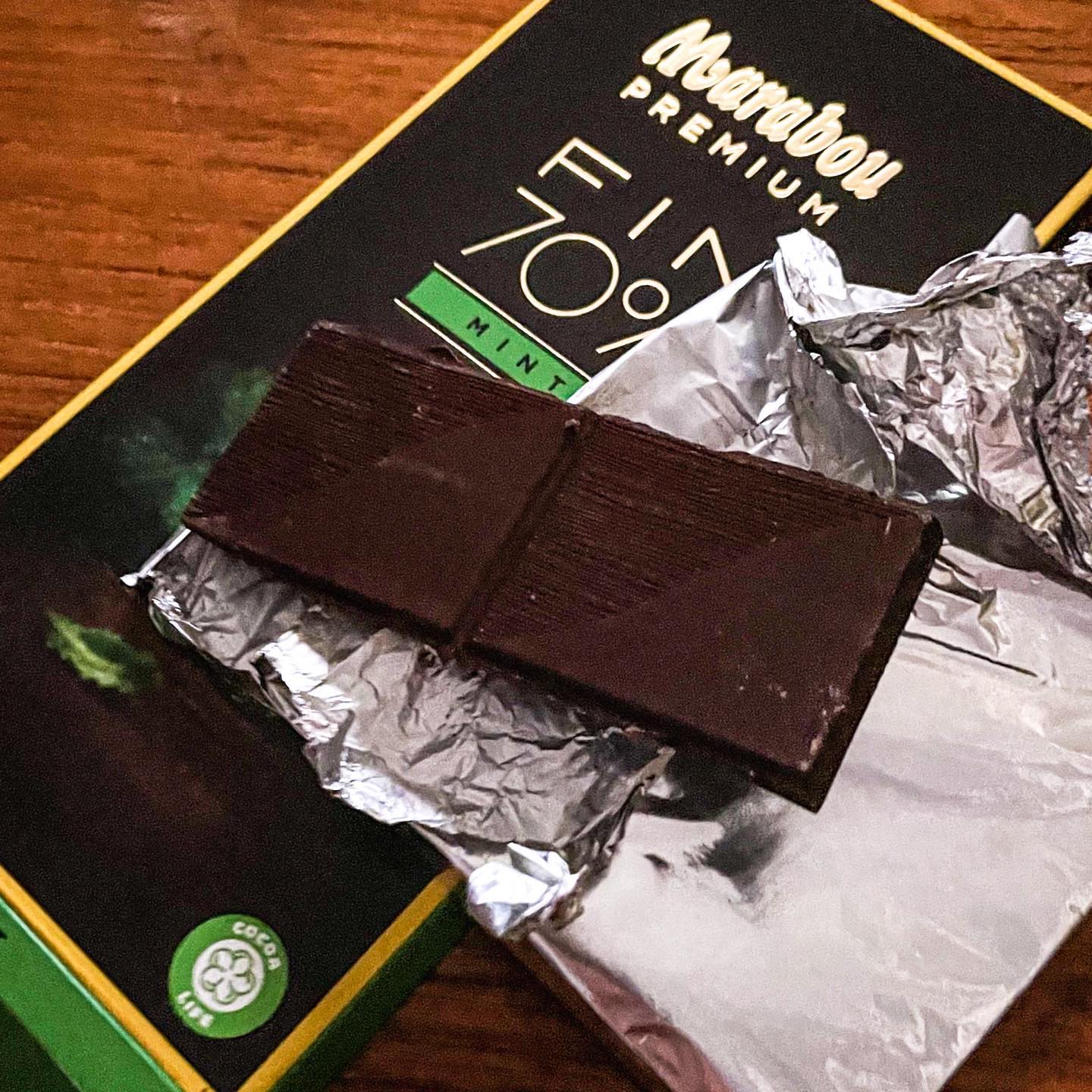 Höll på att glömma. Den va ju god... Men det är ganska många ämnen i innehållsförteckningen för att vara en premium-choklad och det är inte ekologisk.